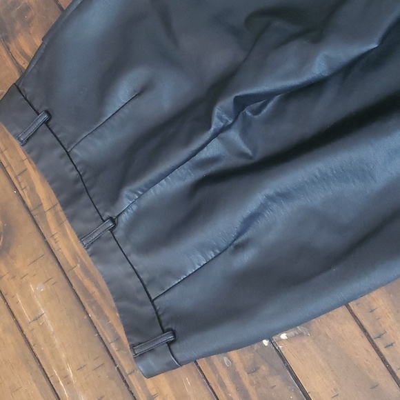 White fox faux leather pants - Picture 7 of 7